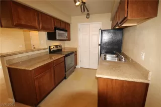 Photo #5: 2291198 Listing