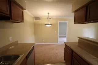 Photo #6: 2291198 Listing