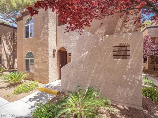 MLS: 2291243 Condo For Sale