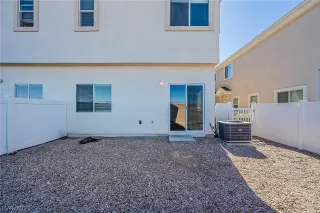 Photo #4: 2291285 Listing