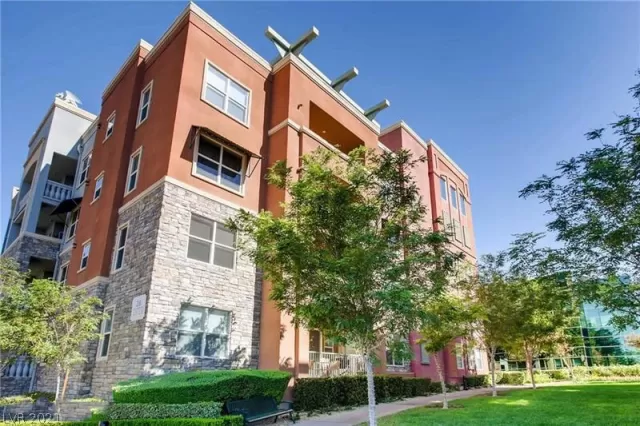 MLS: 2291286 Condo For Sale