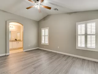 Photo #1: 2291296 Listing