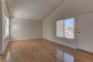 Photo #1: 2291307 Listing 