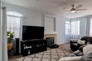 Photo #5: 2291309 Listing 