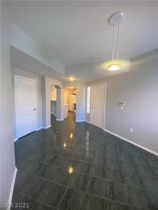 Photo #2: 2291327 Listing 