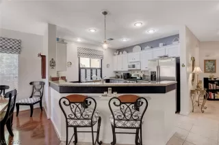 Photo #3: 2291355 Listing 