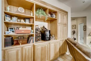 Photo #6: 2291360 Listing