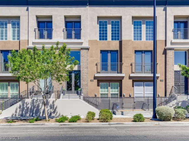 MLS: 2291395 Condo For Sale