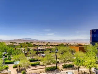 Photo #3: 2291395 Listing