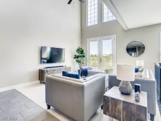 Photo #5: 2291395 Listing