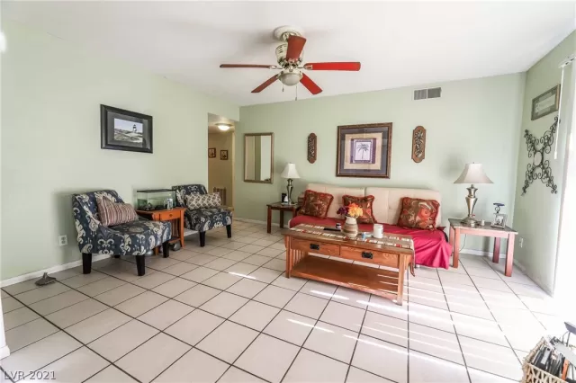 MLS: 2291406 Condo For Sale