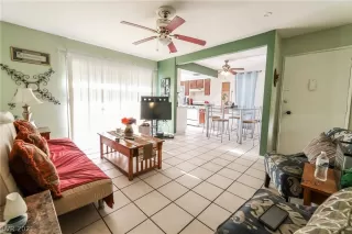 Photo #2: 2291406 Listing 