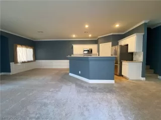 Photo #5: 2291407 Listing