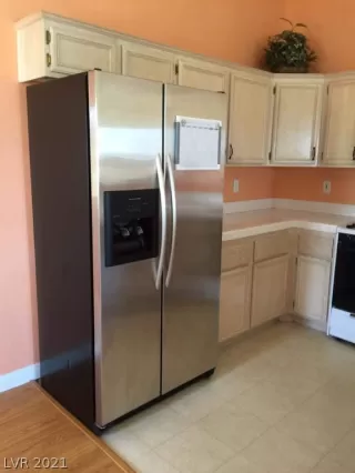 Photo #2: 2291431 Listing 