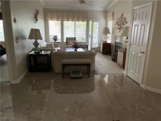 Photo #1: 2291441 Listing 