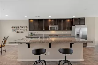 Photo #5: 2291447 Listing 