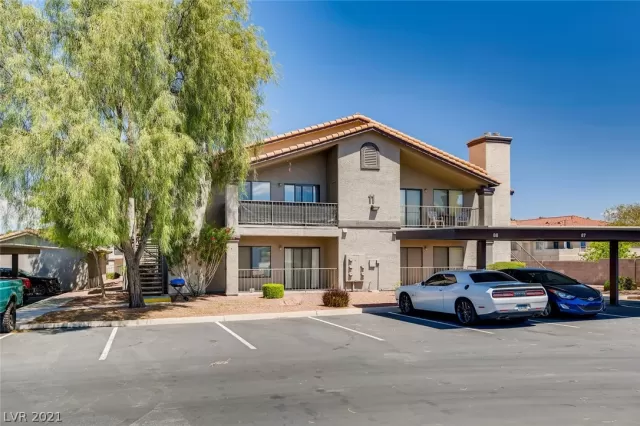 MLS: 2291472 Condo For Sale