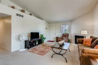 Photo #2: 2291472 Listing