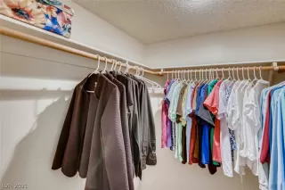 Photo #6: 2291472 Listing