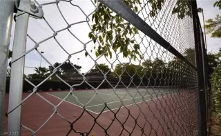 Photo #5: 2291515 Listing