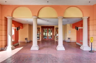 Photo #1: 2291541 Listing