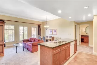 Photo #2: 2291541 Listing