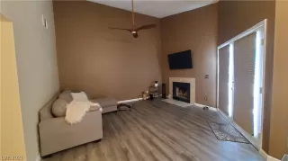 Photo #3: 2291547 Listing