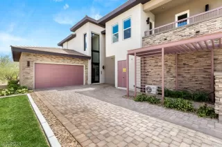 Photo #1: 2291554 Listing