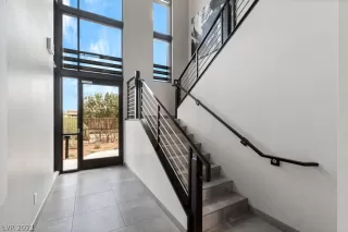 Photo #2: 2291554 Listing