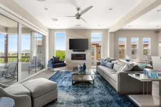 Photo #4: 2291554 Listing