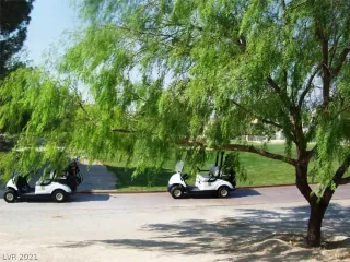 Photo #4: 2291572 Listing 