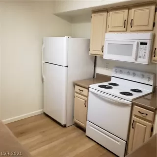 Photo #2: 2291578 Listing