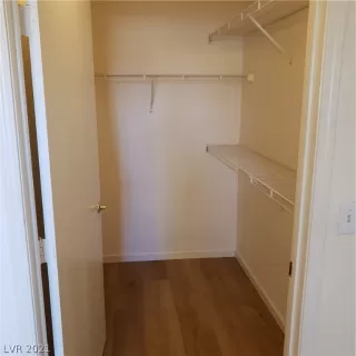 Photo #6: 2291578 Listing