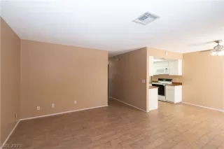 Photo #2: 2291617 Listing