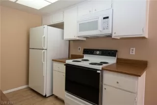 Photo #6: 2291617 Listing