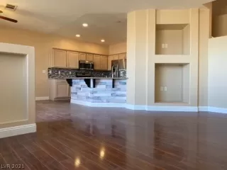 Photo #5: 2291623 Listing 