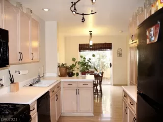 Photo #3: 2291658 Listing