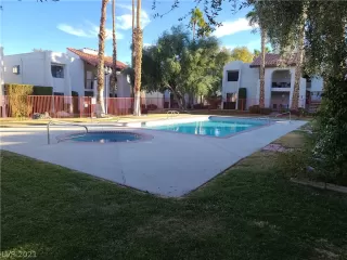 Photo #6: 2291661 Listing 