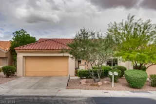 Photo #1: 2291679 Listing