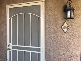 Photo #1: 2291694 Listing 