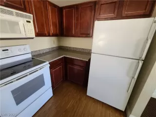 Photo #1: 2291696 Listing 