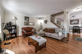 Photo #4: 2291711 Listing