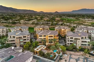 Photo #2: 2291720 Listing