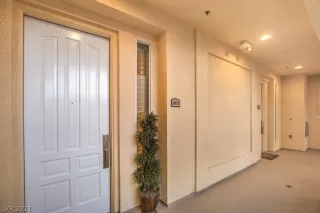 Photo #4: 2291720 Listing