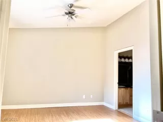 Photo #1: 2291725 Listing 