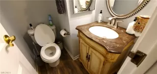 Photo #5: 2291731 Listing