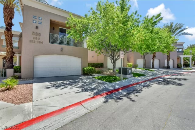 MLS: 2291750 Condo For Sale