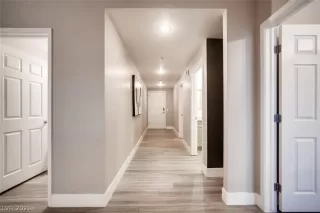 Photo #2: 2291754 Listing