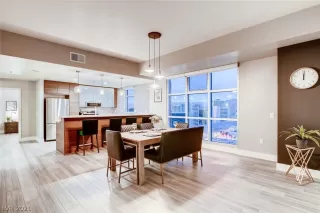 Photo #4: 2291754 Listing