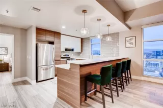 Photo #6: 2291754 Listing